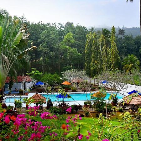 Ratnaloka Tour Inns Ratnapura Ngoại thất bức ảnh